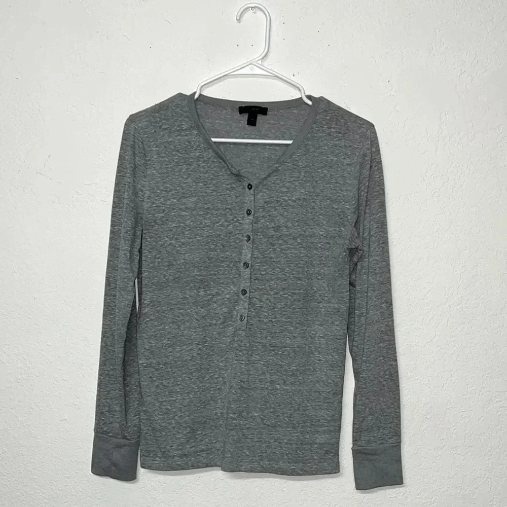 Imperfect J Crew‎ long sleeved partial button down top grey preppy top 2018